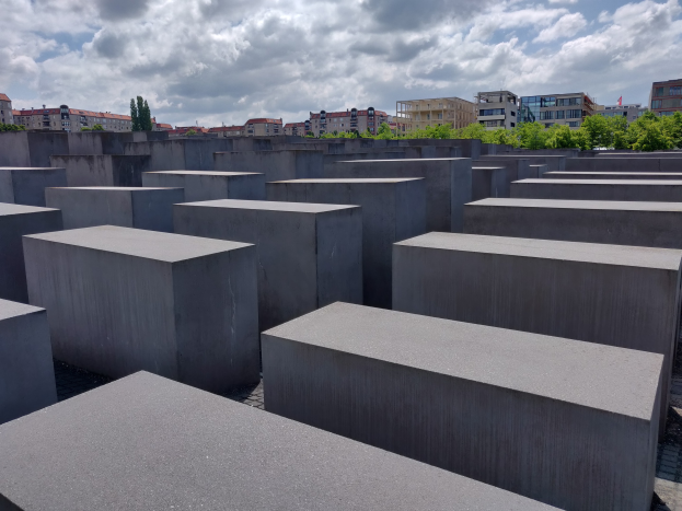 Mendel Warnt vor politischem Einfluss auf Yad Vashem-Abhängigkeiten