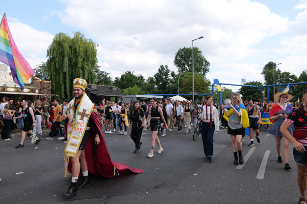 Christopher Street Day: Regenbogenblüten in Wiesbaden