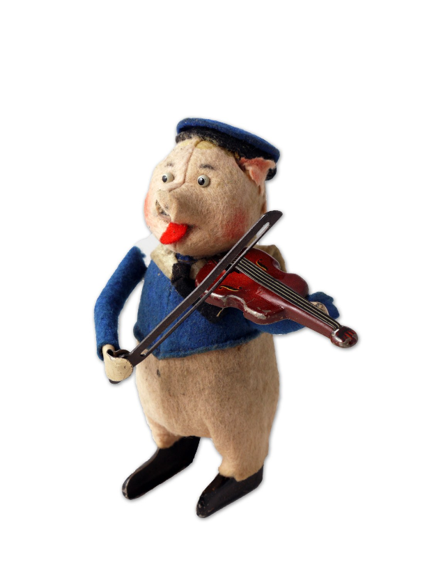 Ein Teddybär in einem blauen Kleid und einer Mütze, der auf einem weißen Hintergrund eine Geige spielt.
